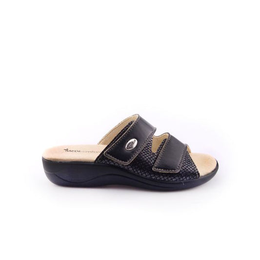 Chinelo Savas